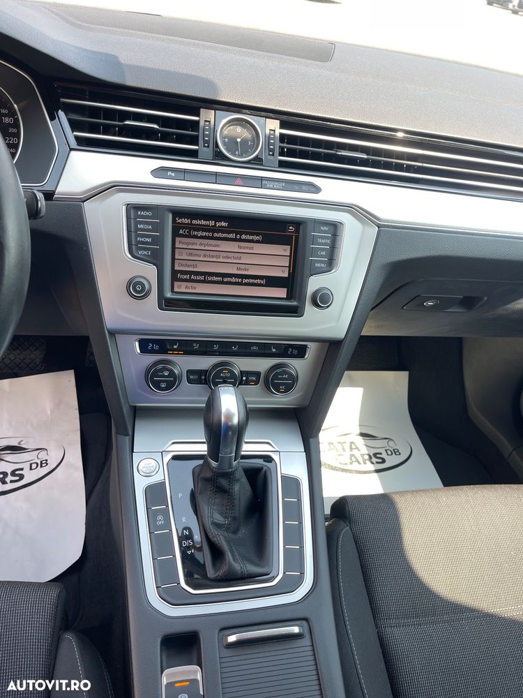 Volkswagen Passat - 35