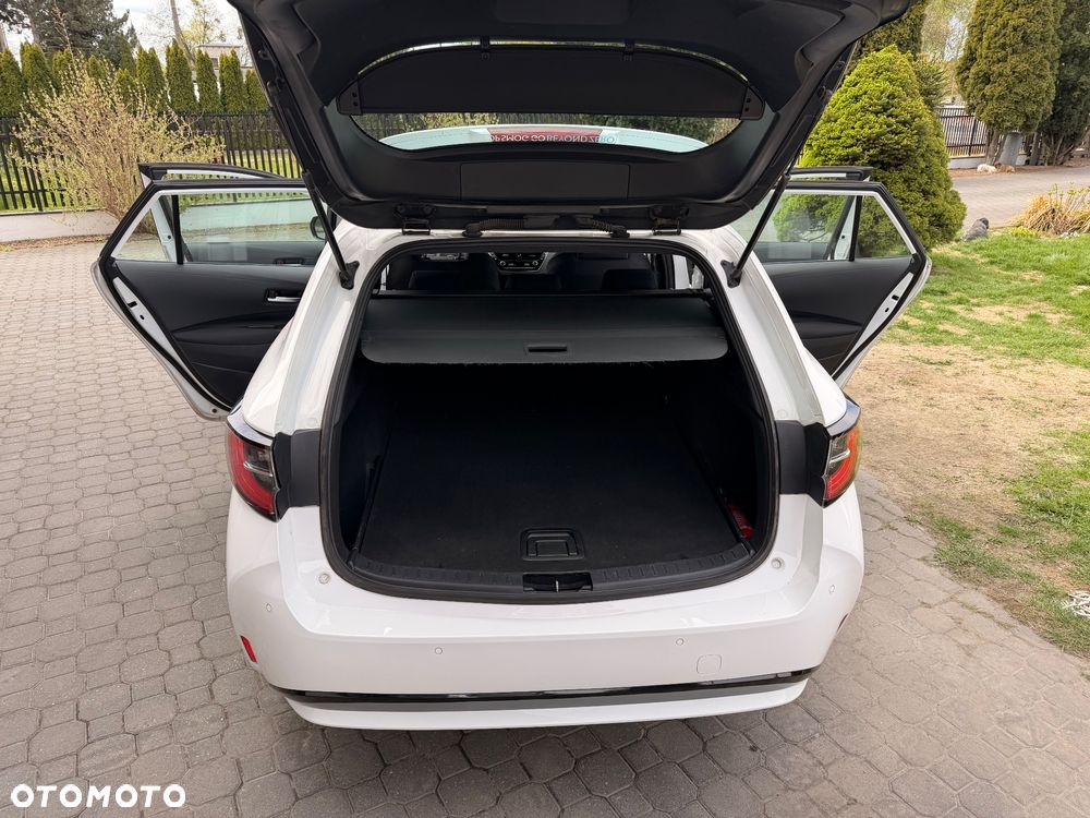 Toyota Corolla 1.8 Hybrid Comfort - 24
