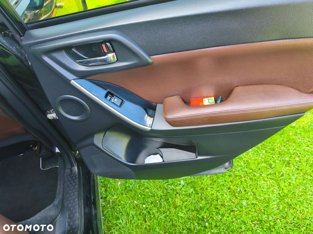 Subaru Forester 2.0 XT Platinum Lineartronic - 13