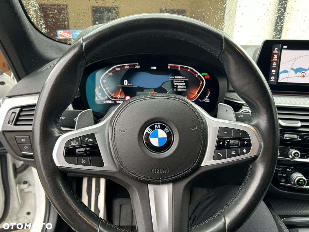BMW Seria 5 520d xDrive M Sport sport - 14