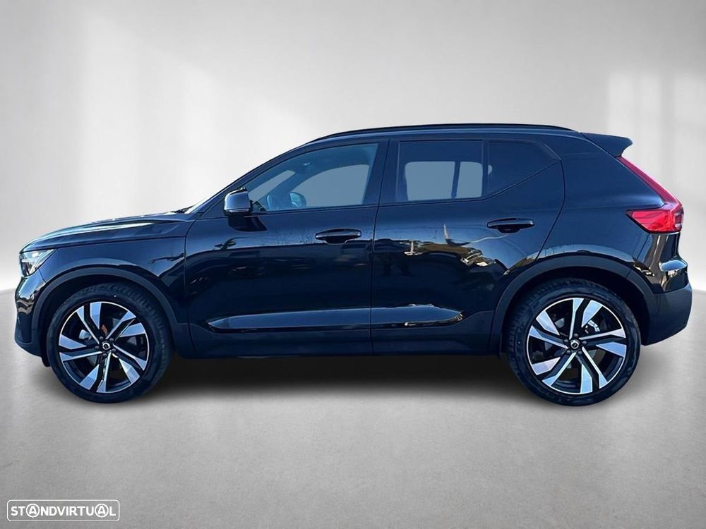 Volvo XC 40 2.0 B3 Plus Dark - 3