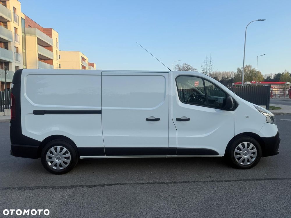 Opel Vivaro - 10