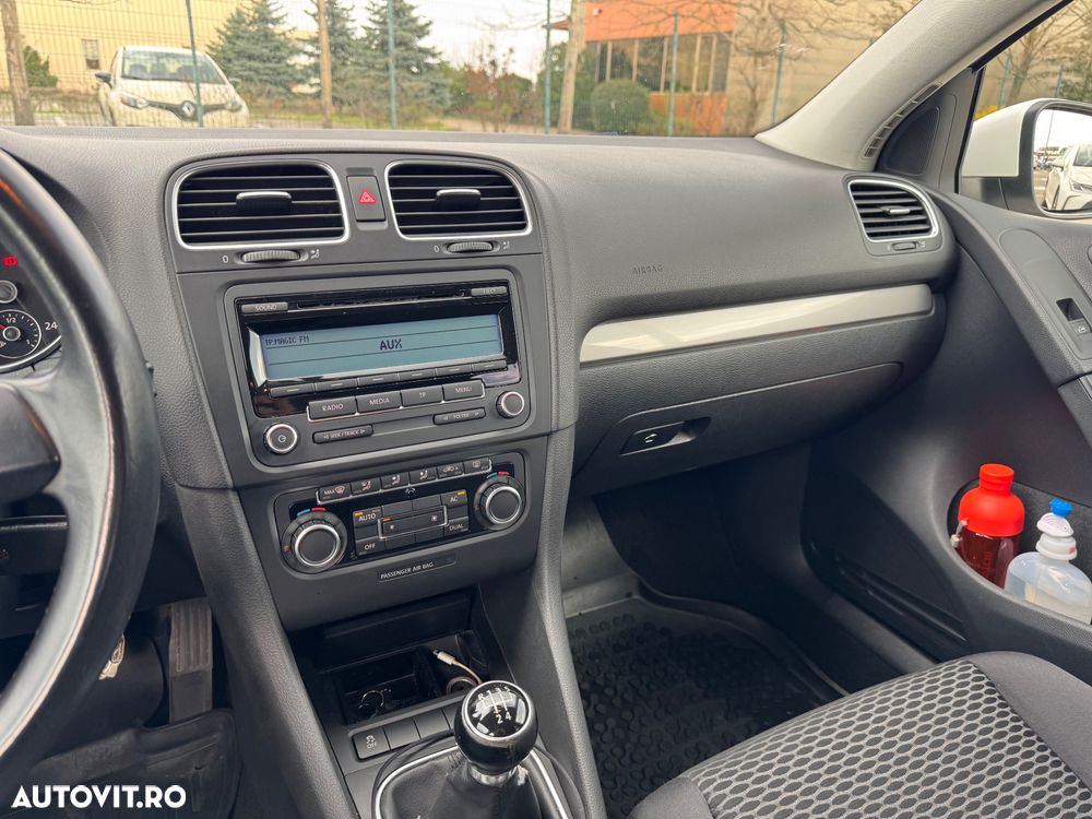 Volkswagen Golf 1.6 TDI DPF Comfortline - 16