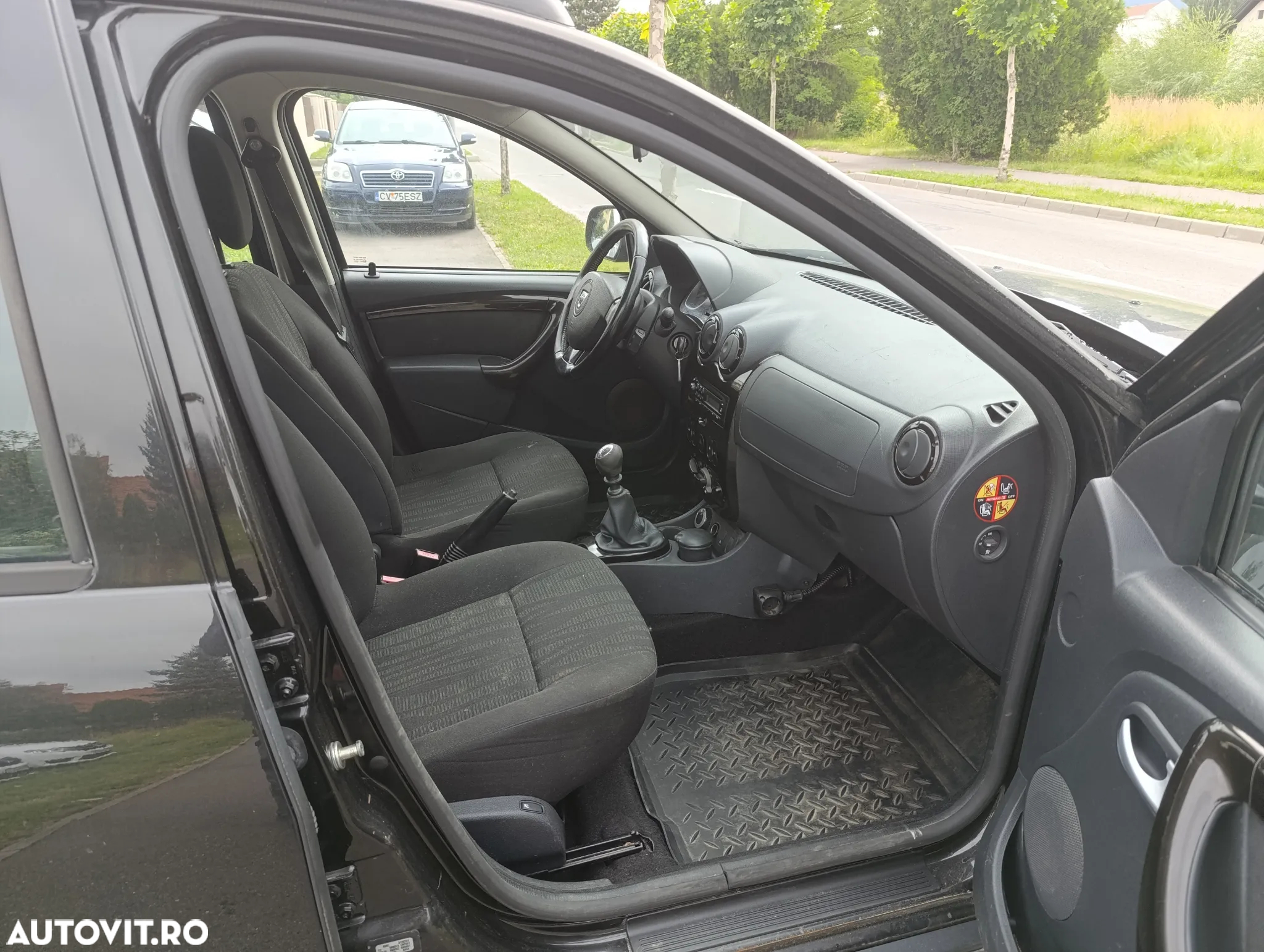 Dacia Duster 1.5 dCi 4x4 Laureate - 11