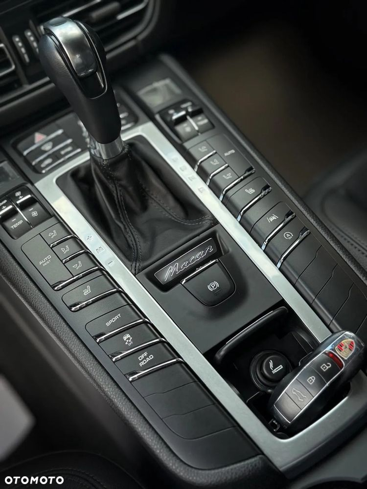 Porsche Macan Standard - 4