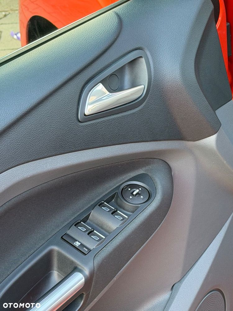 Ford C-MAX 1.6 EcoBoost Start-Stop-System Champions Edition - 17