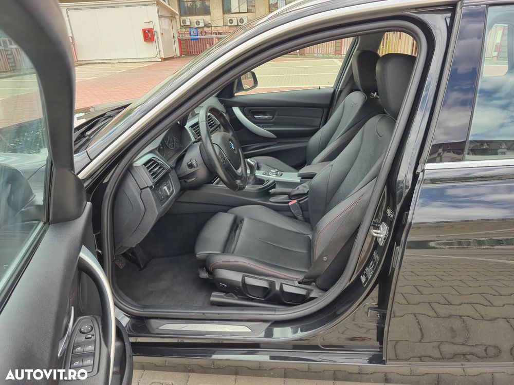 BMW Seria 3 318d Sport Line - 12