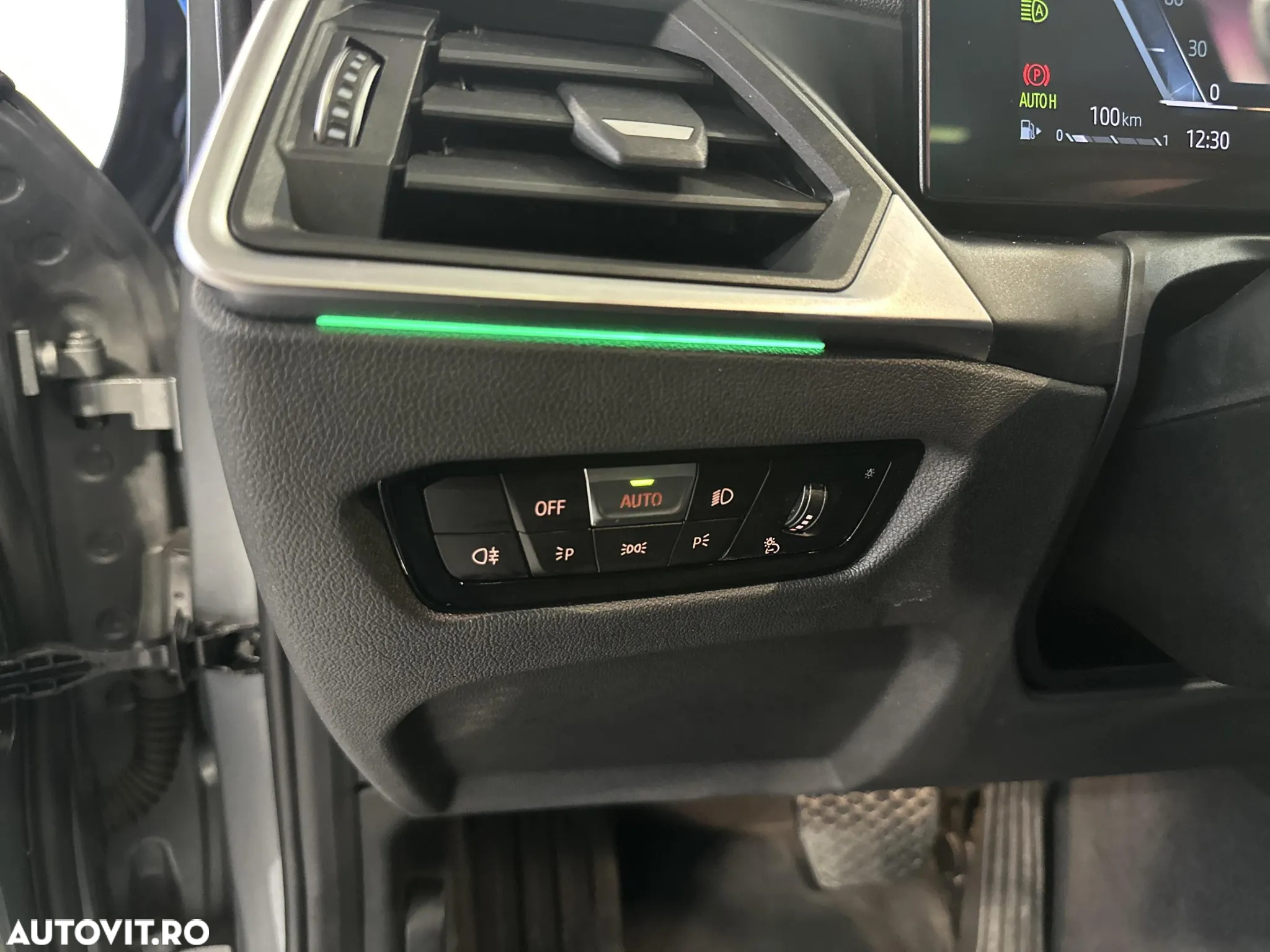 BMW Seria 3 318i Touring Aut. - 15