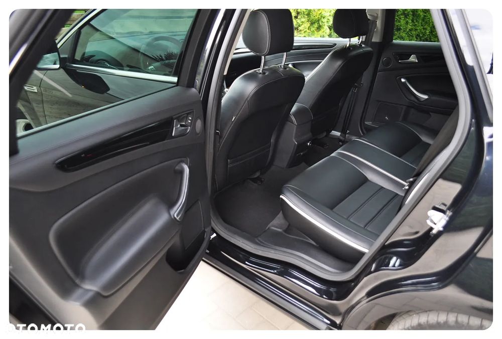 Ford Mondeo 2.0 TDCi Titanium X - 24