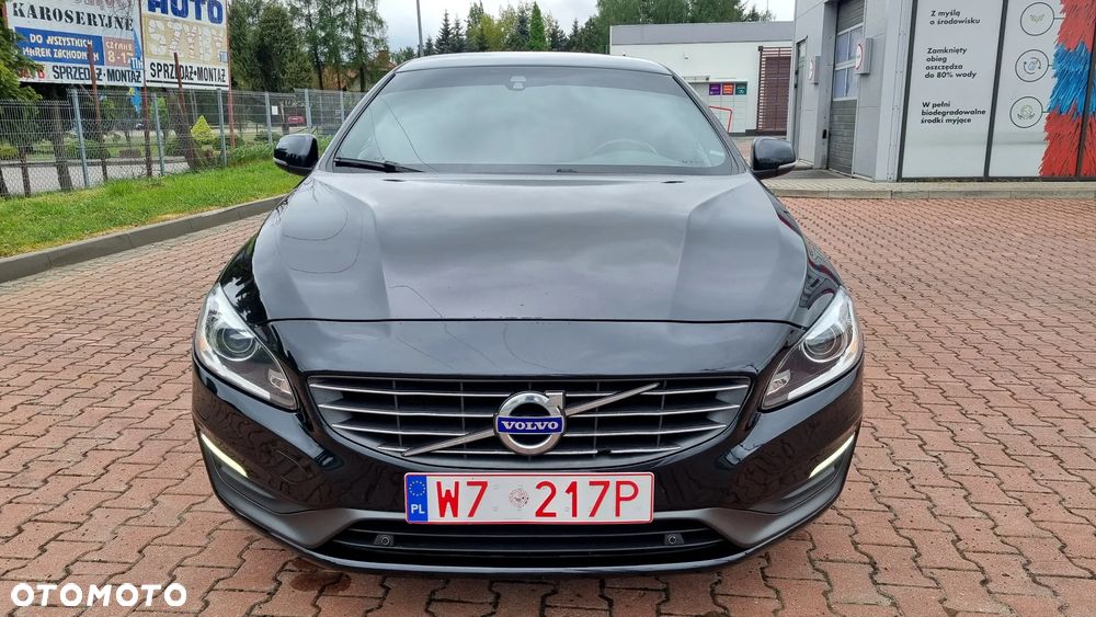 Volvo V60 D4 Geartronic Momentum - 1