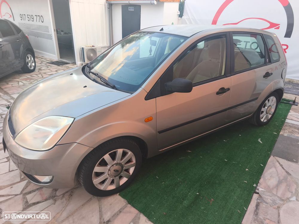 Ford Fiesta 1.4 Ghia - 2