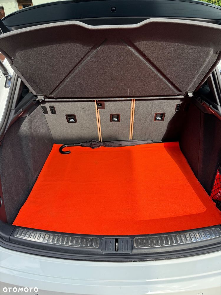 Porsche Macan Standard - 26