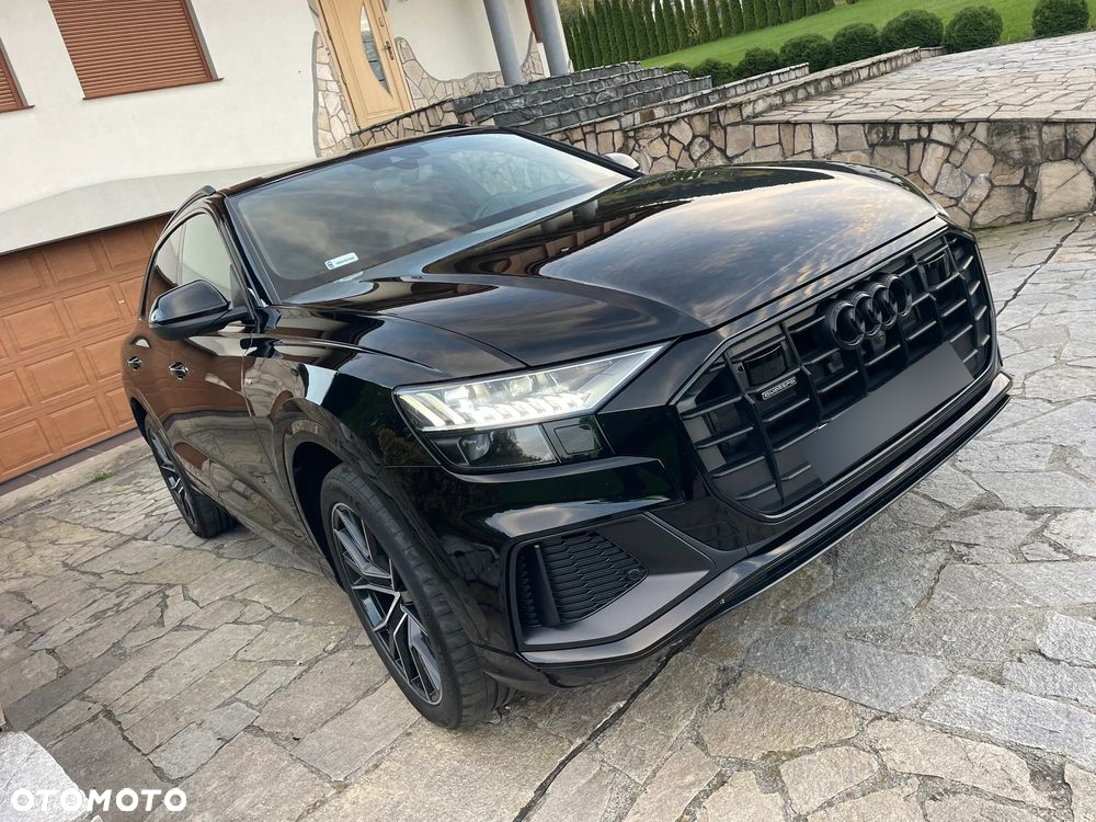 Audi Q8 - 12