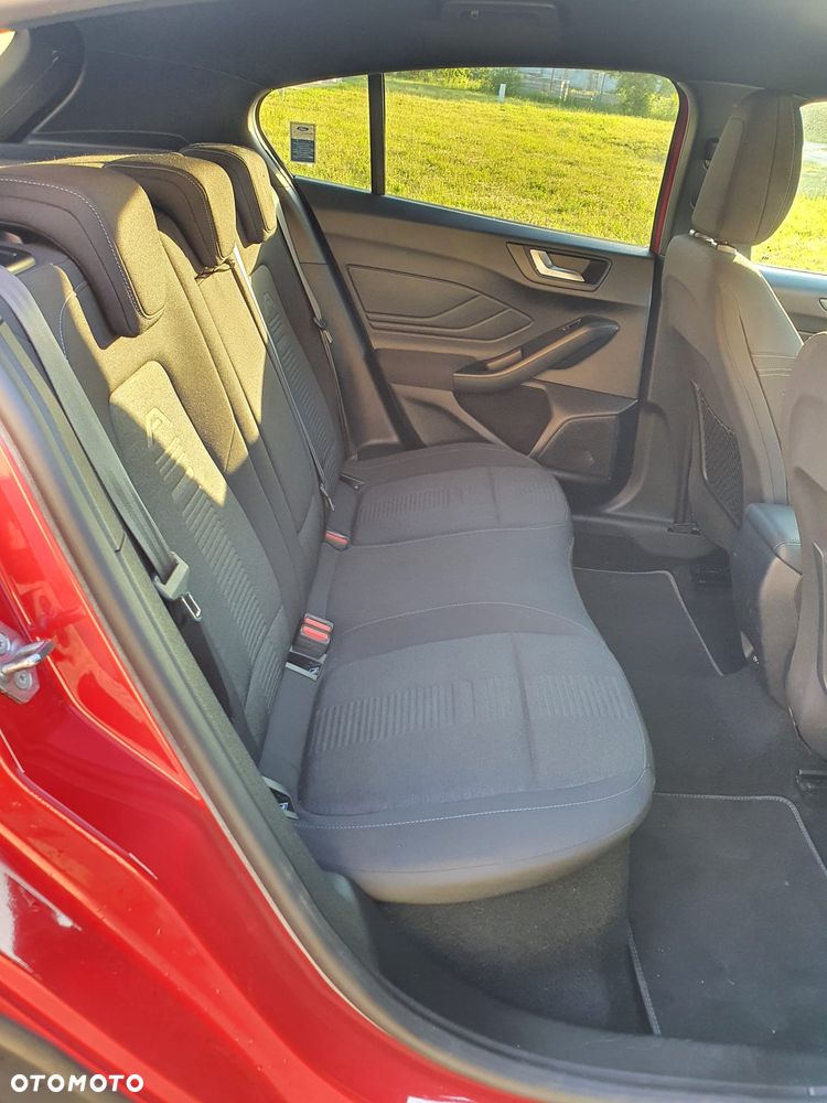 Ford Focus 1.0 EcoBoost mHEV Active X - 12