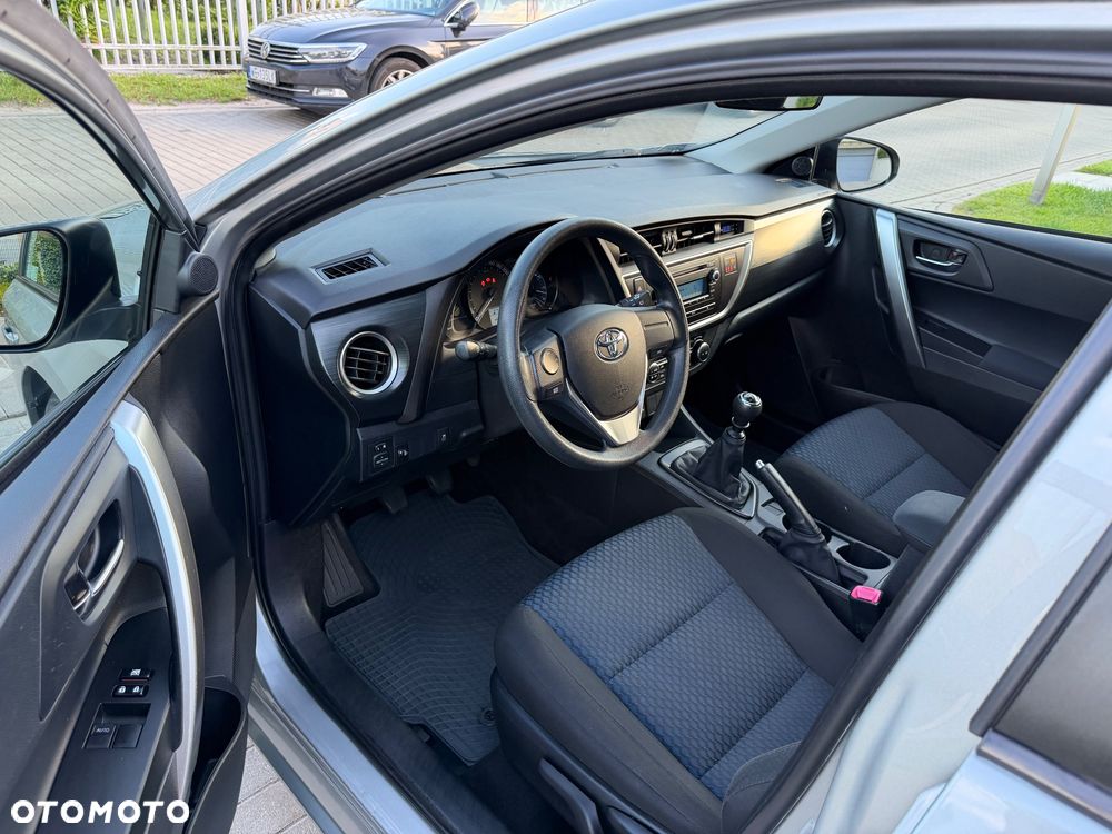Toyota Auris 1.33 VVT-i Active - 17
