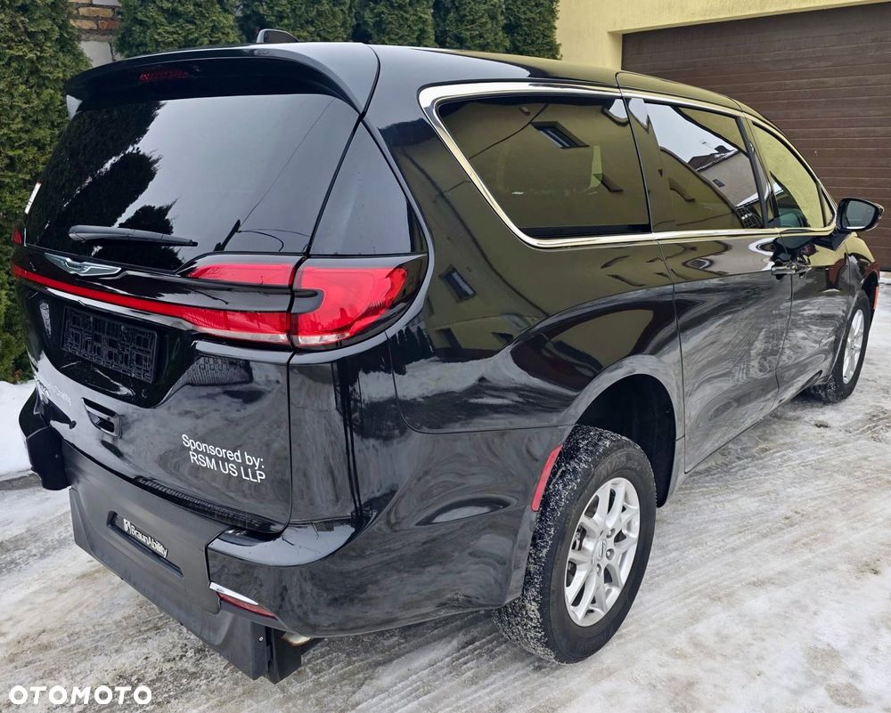Chrysler Pacifica - 5