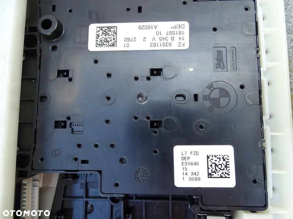 PODSUFITKA KOMPLETNA + OSPRZĘT CZARNA M-PAKIET 7846236 BMW F30 - 16