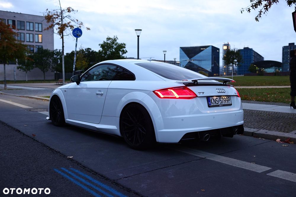 Audi TT Coupé - 16