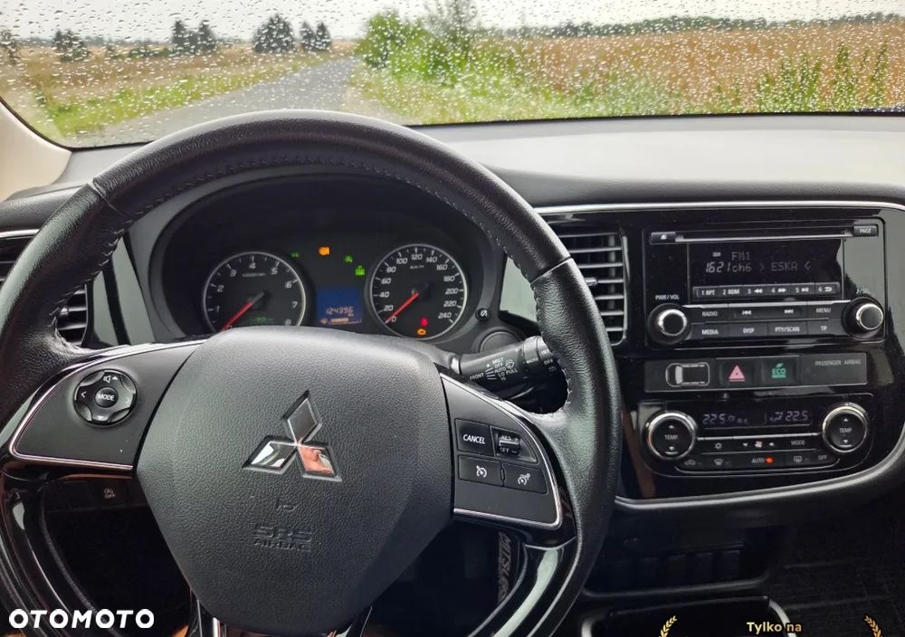 Mitsubishi Outlander - 14