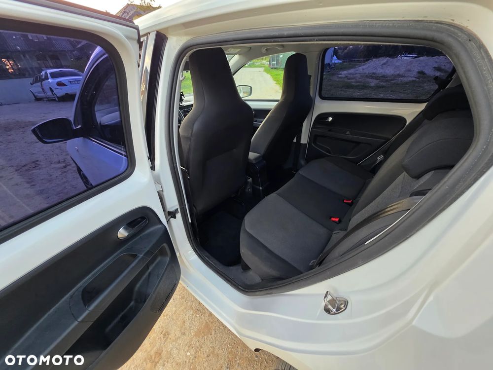 Volkswagen up! - 8