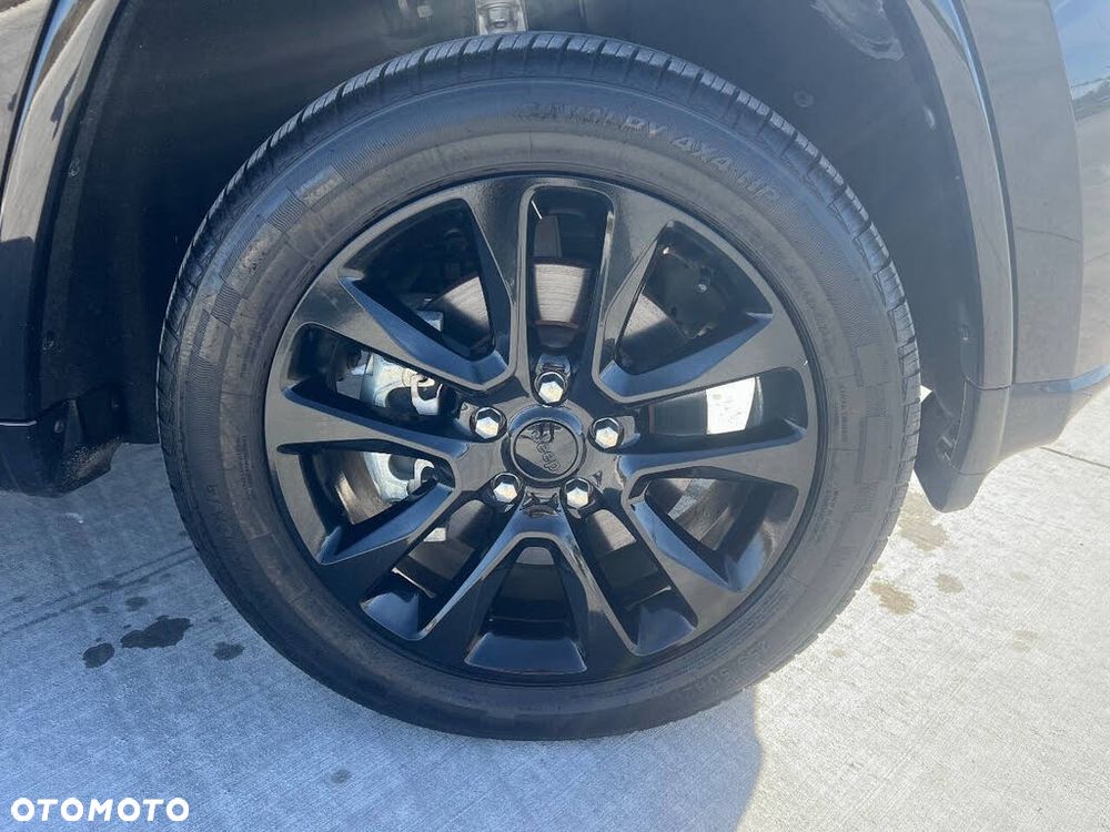 Jeep Grand Cherokee - 19