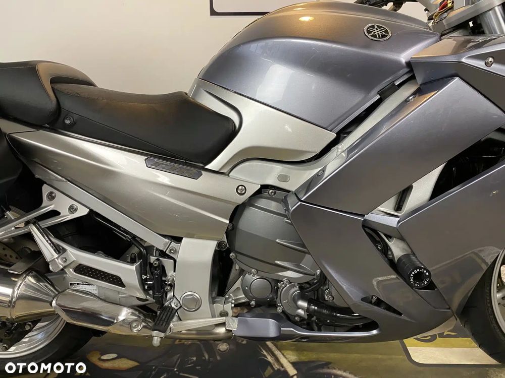 Yamaha FJR - 9