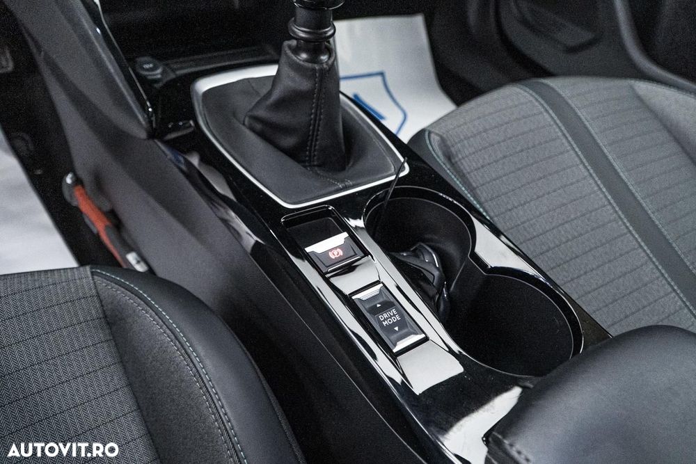 Peugeot 2008 PureTech 130 Allure Pack - 27