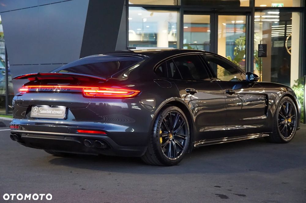 Porsche Panamera Turbo - 4