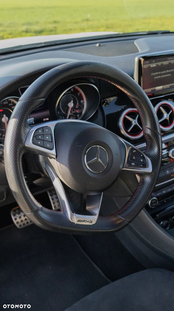 Mercedes-Benz CLA 45 AMG 4-Matic - 6