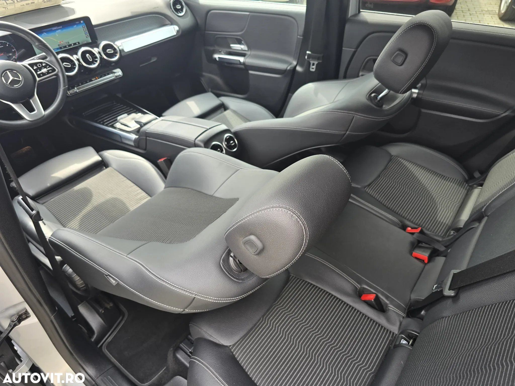 Mercedes-Benz GLB 200 d 8G-DCT Progressive - 10