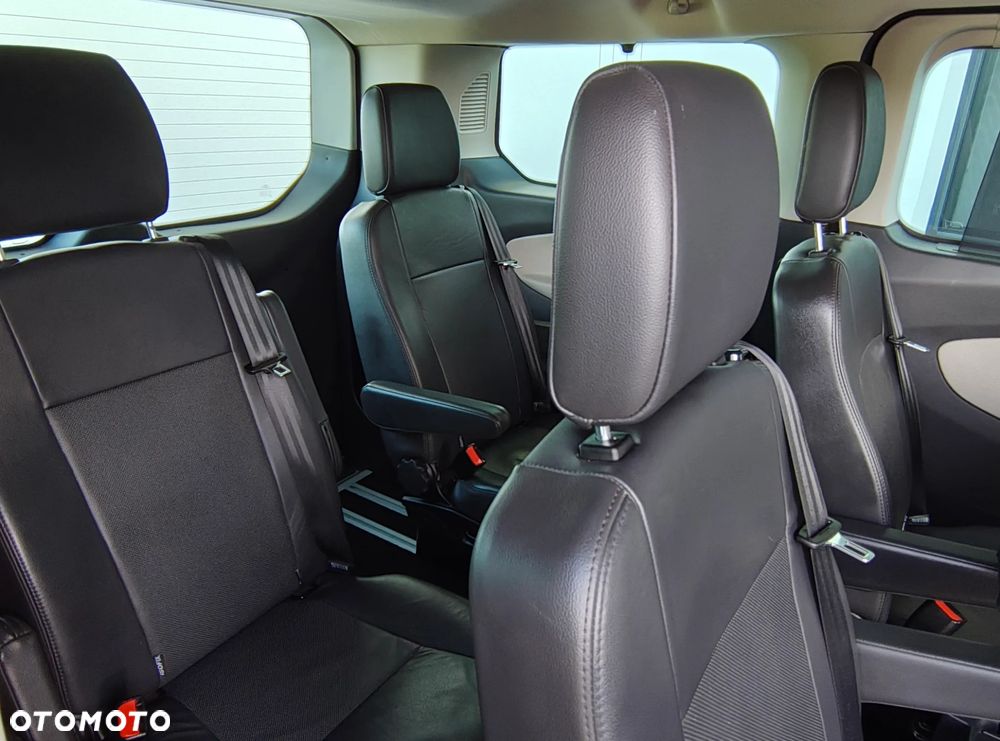 Ford Transit Custom 300 L2H1 VA Titanium - 17