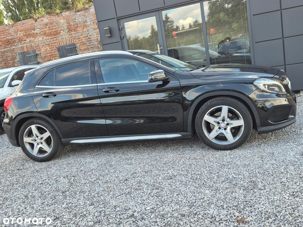 Mercedes-Benz GLA 250 UrbanStyle Edition - 14