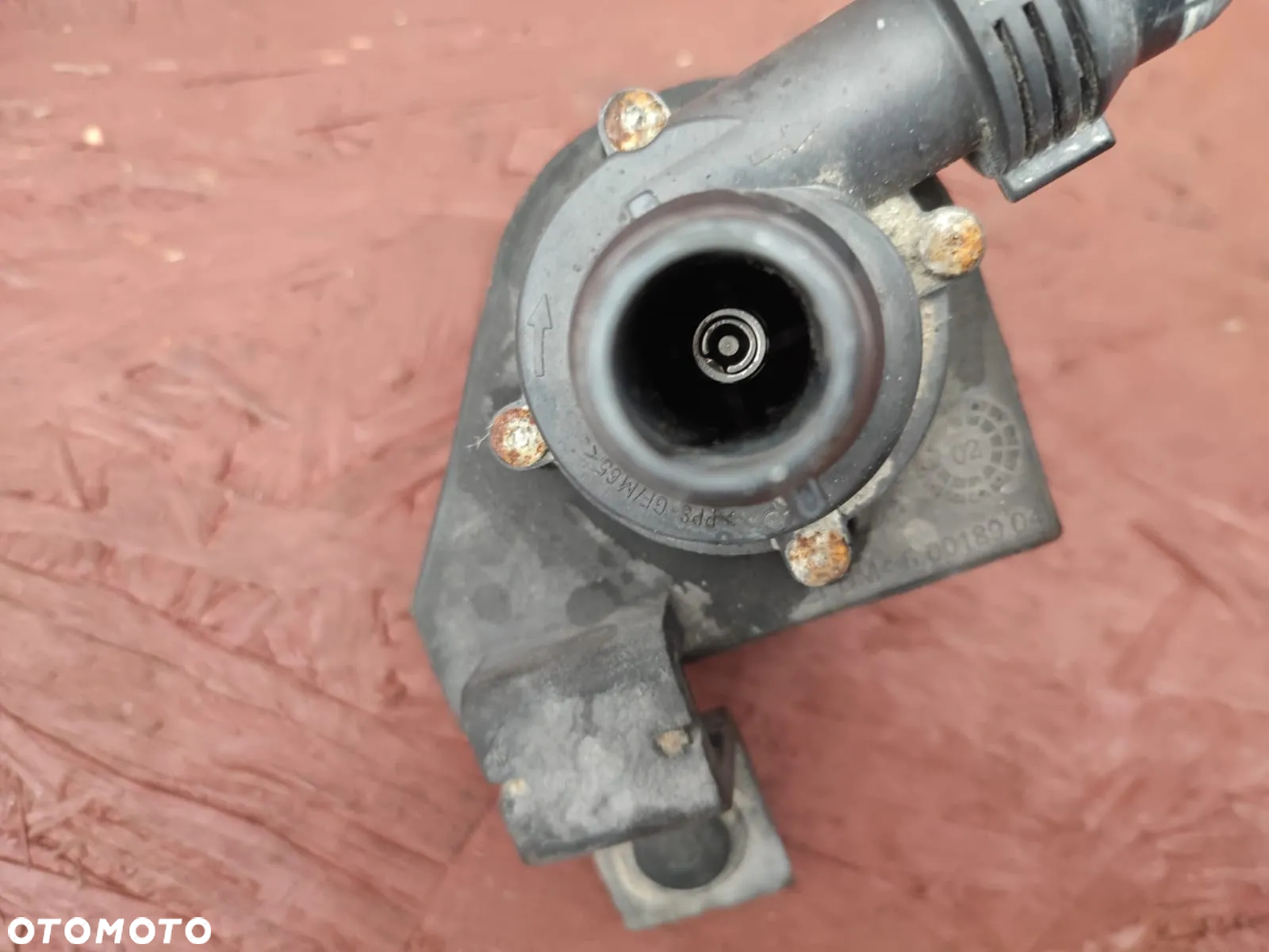 BMW E60 / E60 LCI / E61 / E61 LCI / E63 LCI / E64 LCI. ORYGINALNA DODATKOWA POMPA WODY / POMPA NAGRZEWNICY EUROPA. O NR: 6 917 700 OEM. SPRAWNA W 100%. - 6