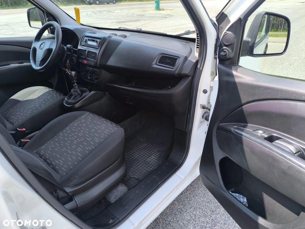 Opel Combo 1.6 CDTI Cosmo - 18