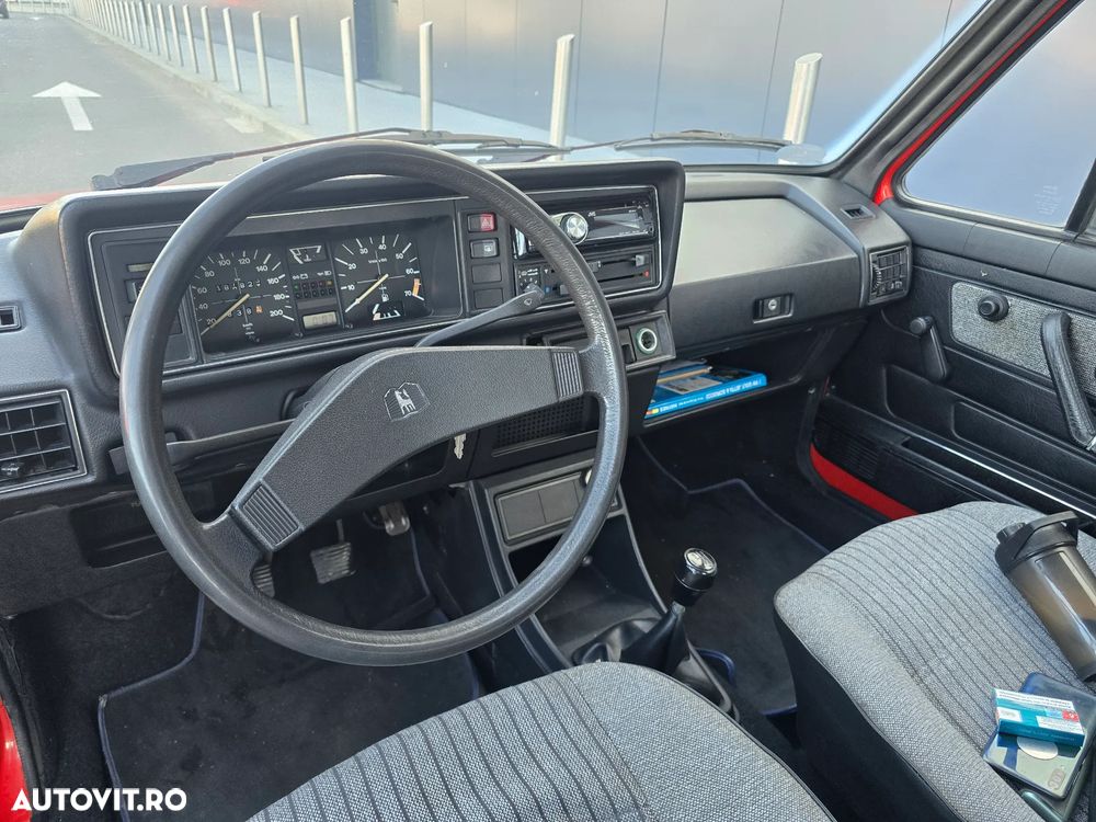 Volkswagen Golf - 6