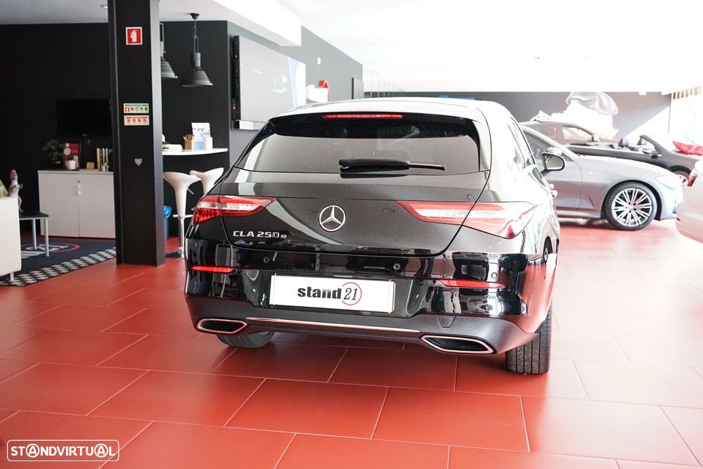 Mercedes-Benz CLA 250 e Shooting Brake Progressive - 4