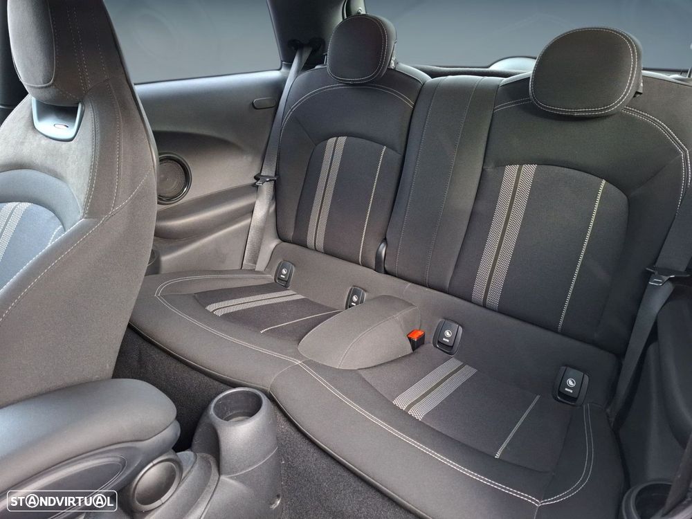 MINI 3 Portas One - 14