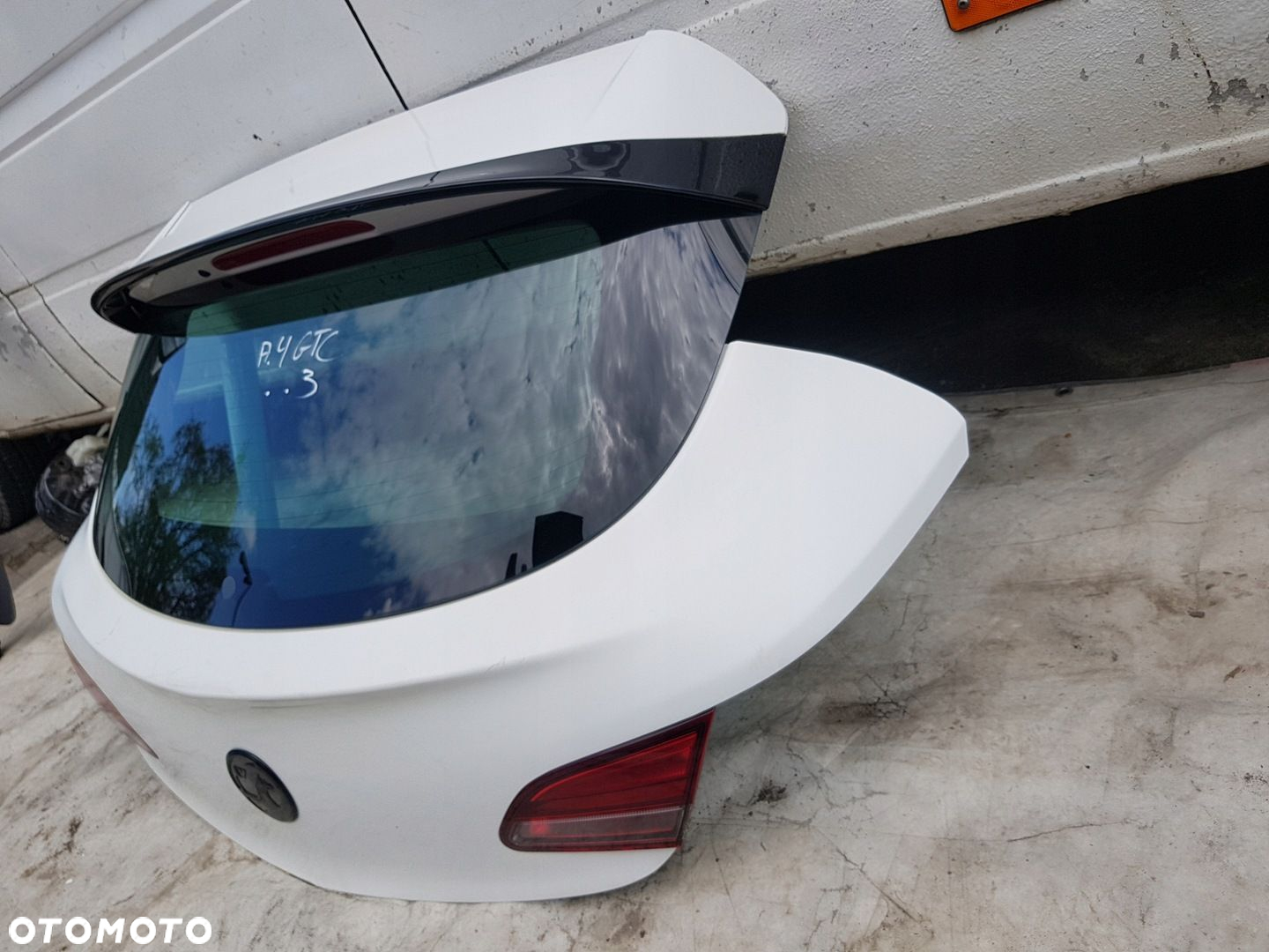klapa bagażnika lotka Opel Astra J GTC z40r - 2