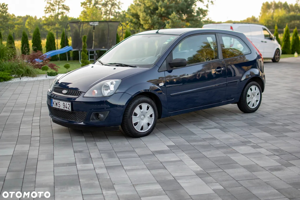 Ford Fiesta - 32