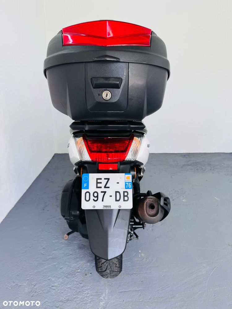 Yamaha NMAX - 27