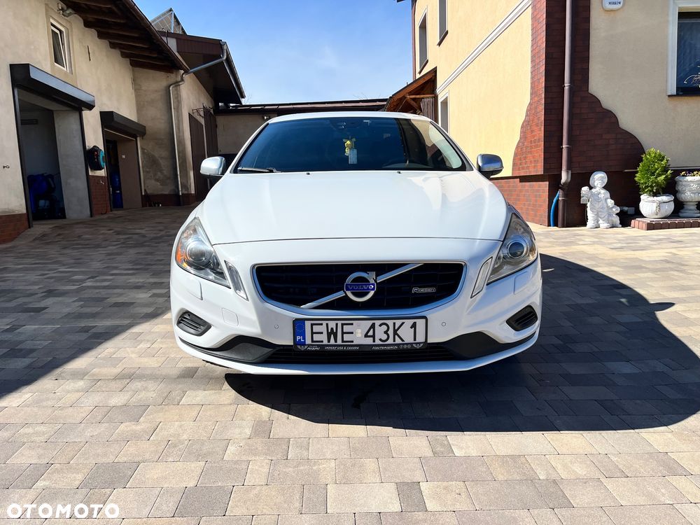 Volvo S60 T6 AWD R-Design - 2