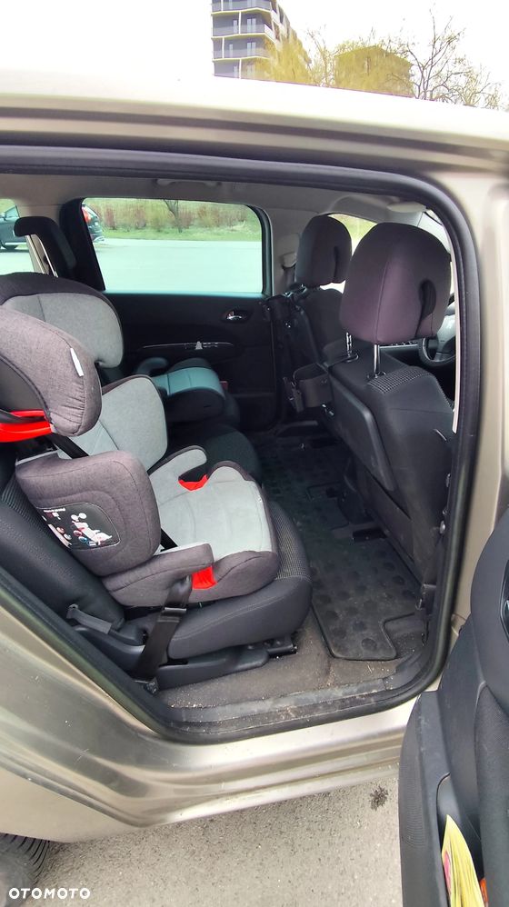 Peugeot 5008 1.6 THP Family - 10