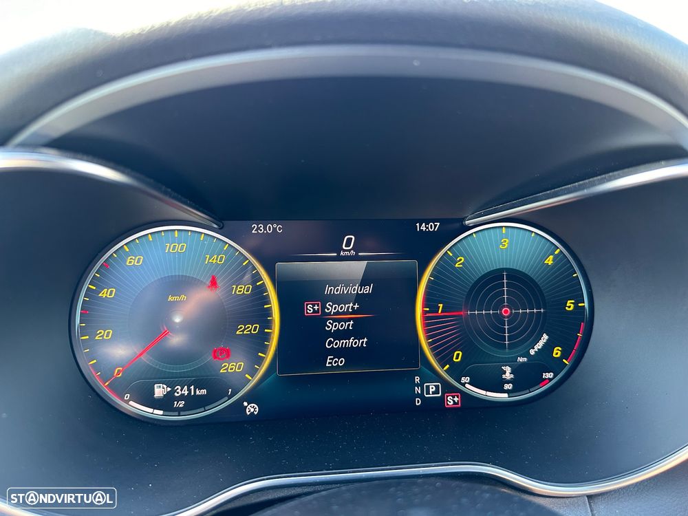 Mercedes-Benz C 220 d AMG Line - 4