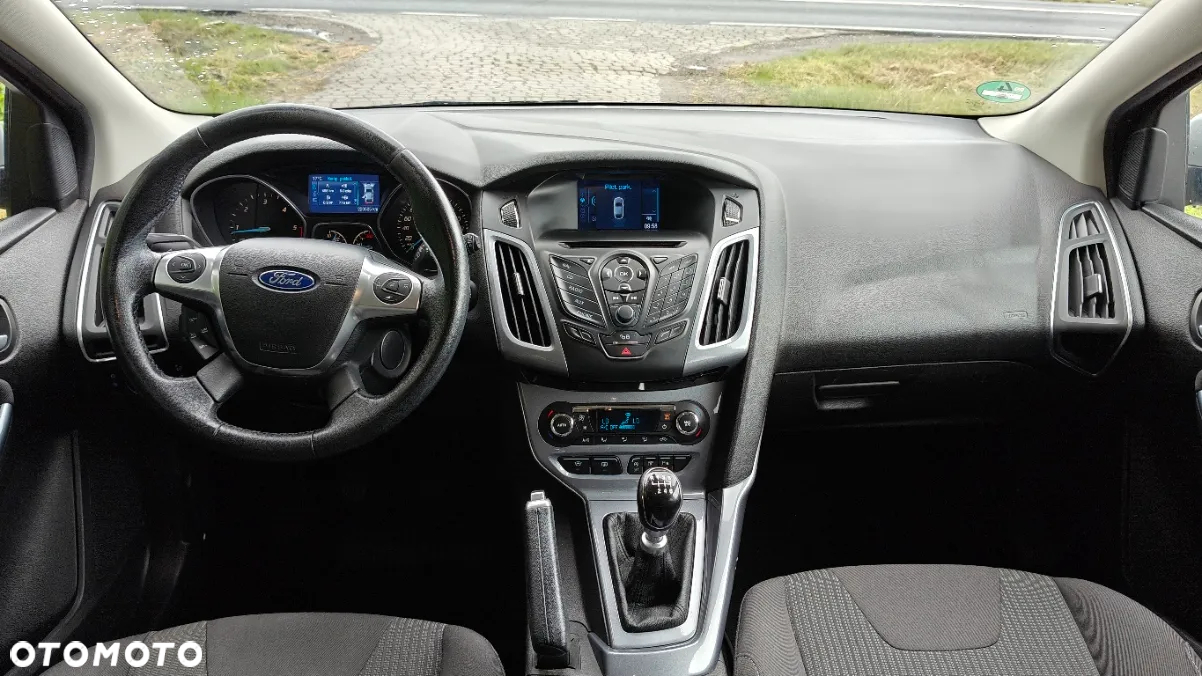 Ford Focus Turnier 1.6 TDCi DPF Start-Stopp-System Titanium - 13
