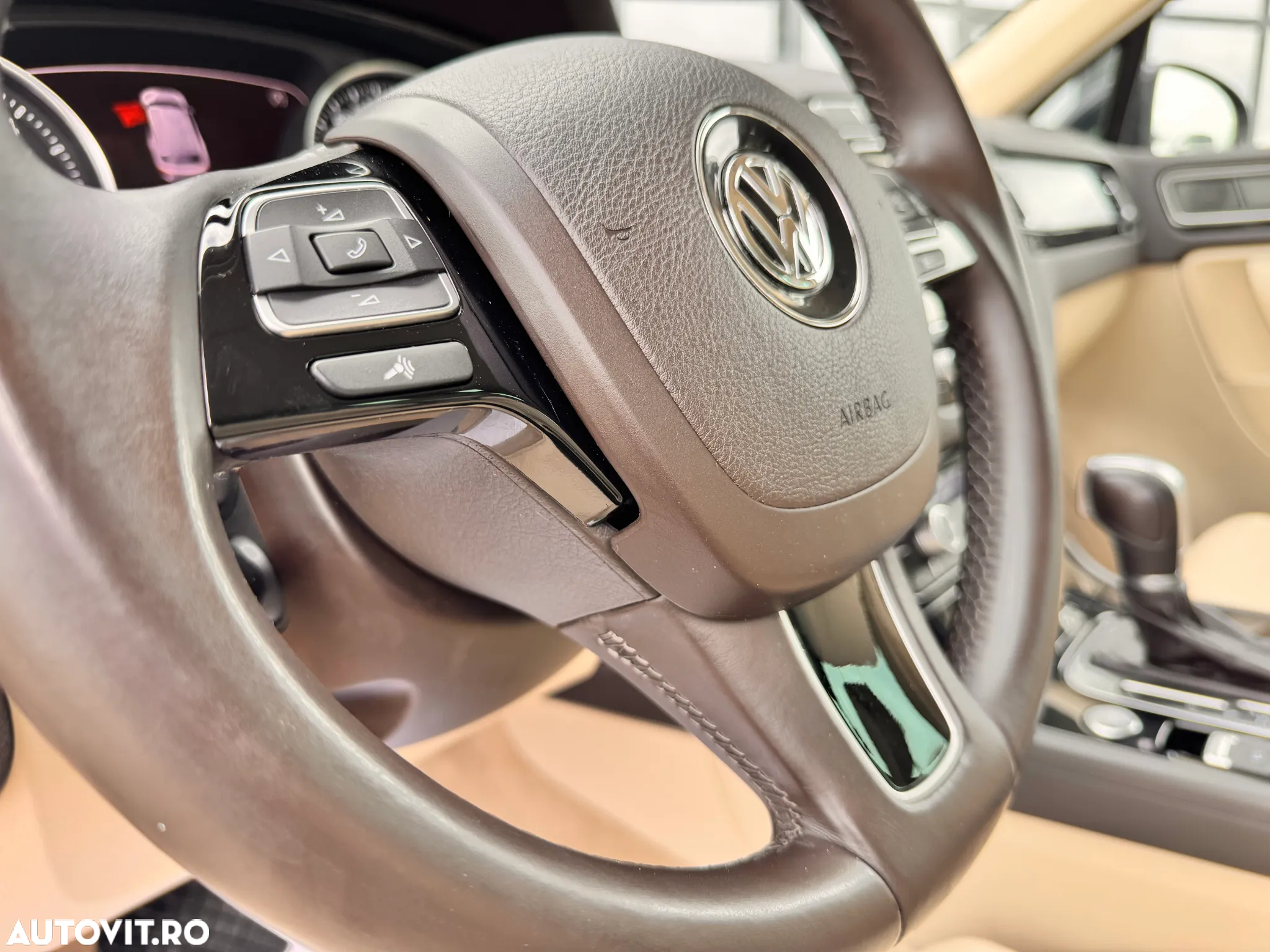 Volkswagen Touareg 3.0 V6 TDI SCR Blue Motion DPF Automatik Terrain Tech Executive Edition - 17
