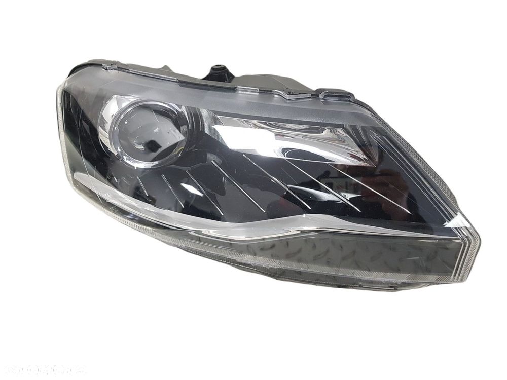 LAMPA PRAWA PRZEDNIA PRZÓD REFLEKTOR XENON LED SKODA RAPID LIFT 16-19 EUROPA 5JB941016C - 1