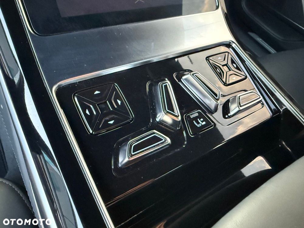 Audi A8 - 33