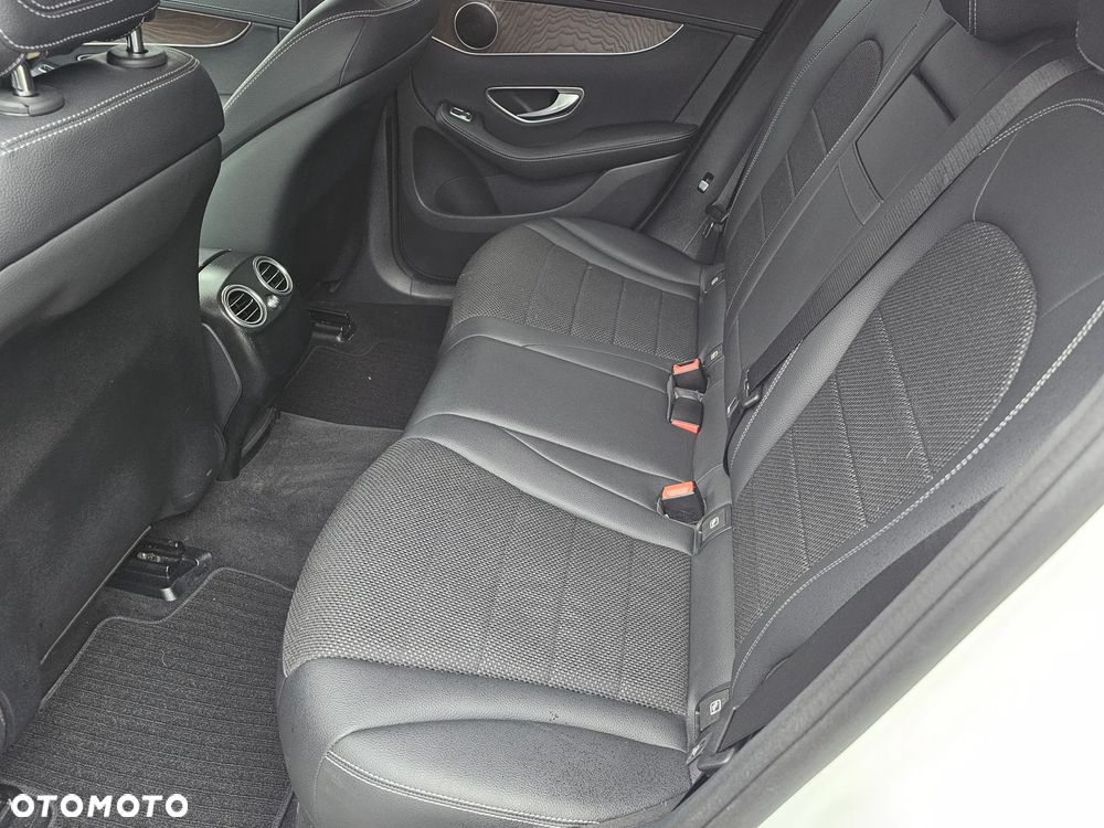 Mercedes-Benz GLC 250 4Matic 9G-TRONIC Exclusive - 16