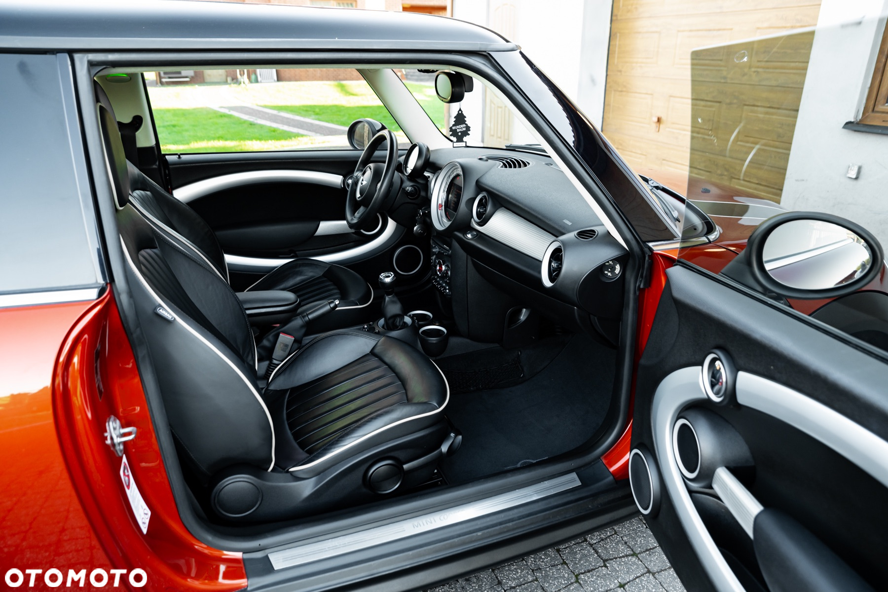MINI Cooper Standard - 26