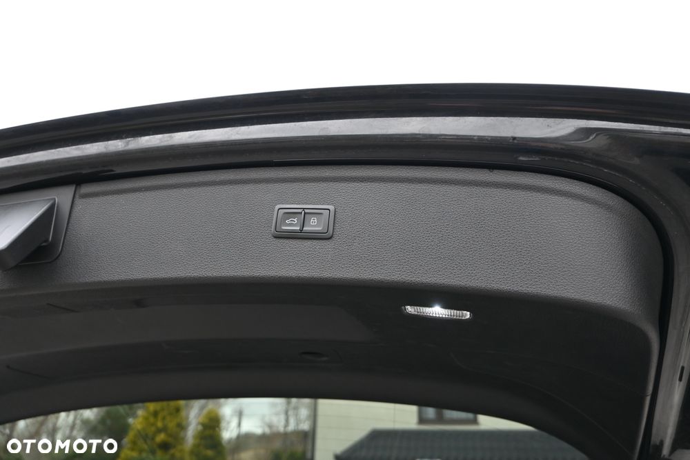 Audi Q5 40 TDI quattro S tronic S line - 38